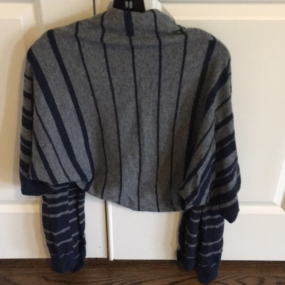 BCBG MAX AZRIA High Low Sweater - Picture 3 of 4